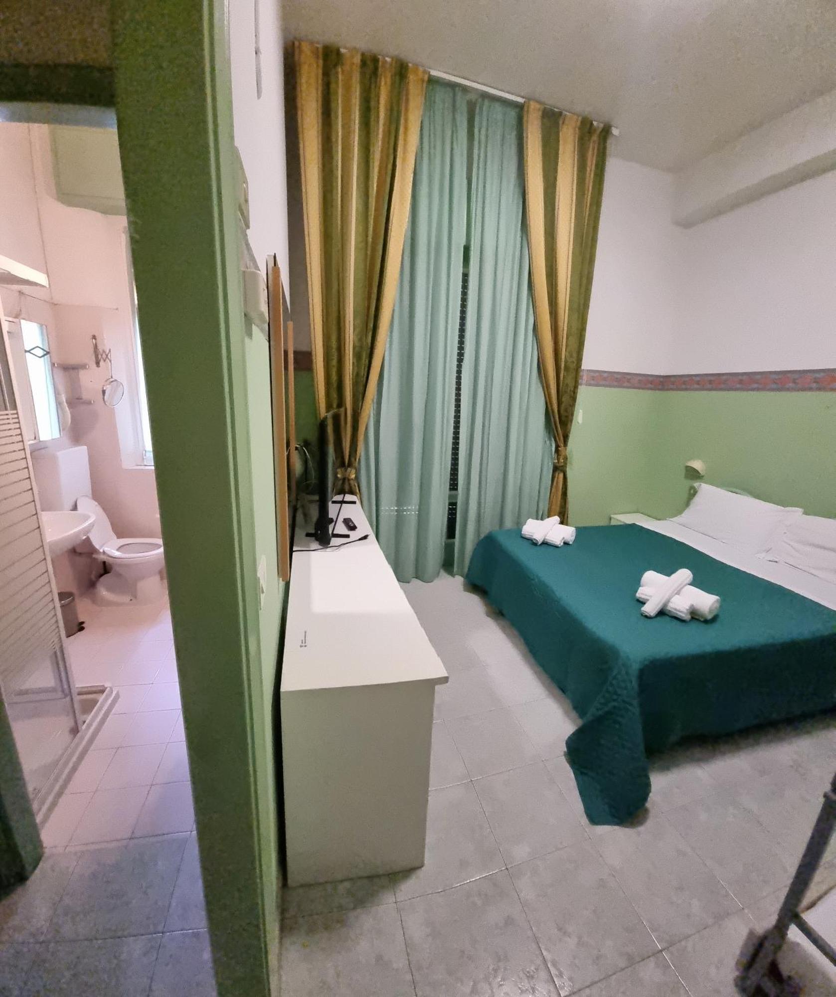 Hotel K2 Cervia 3 Stelle Sup Exterior foto