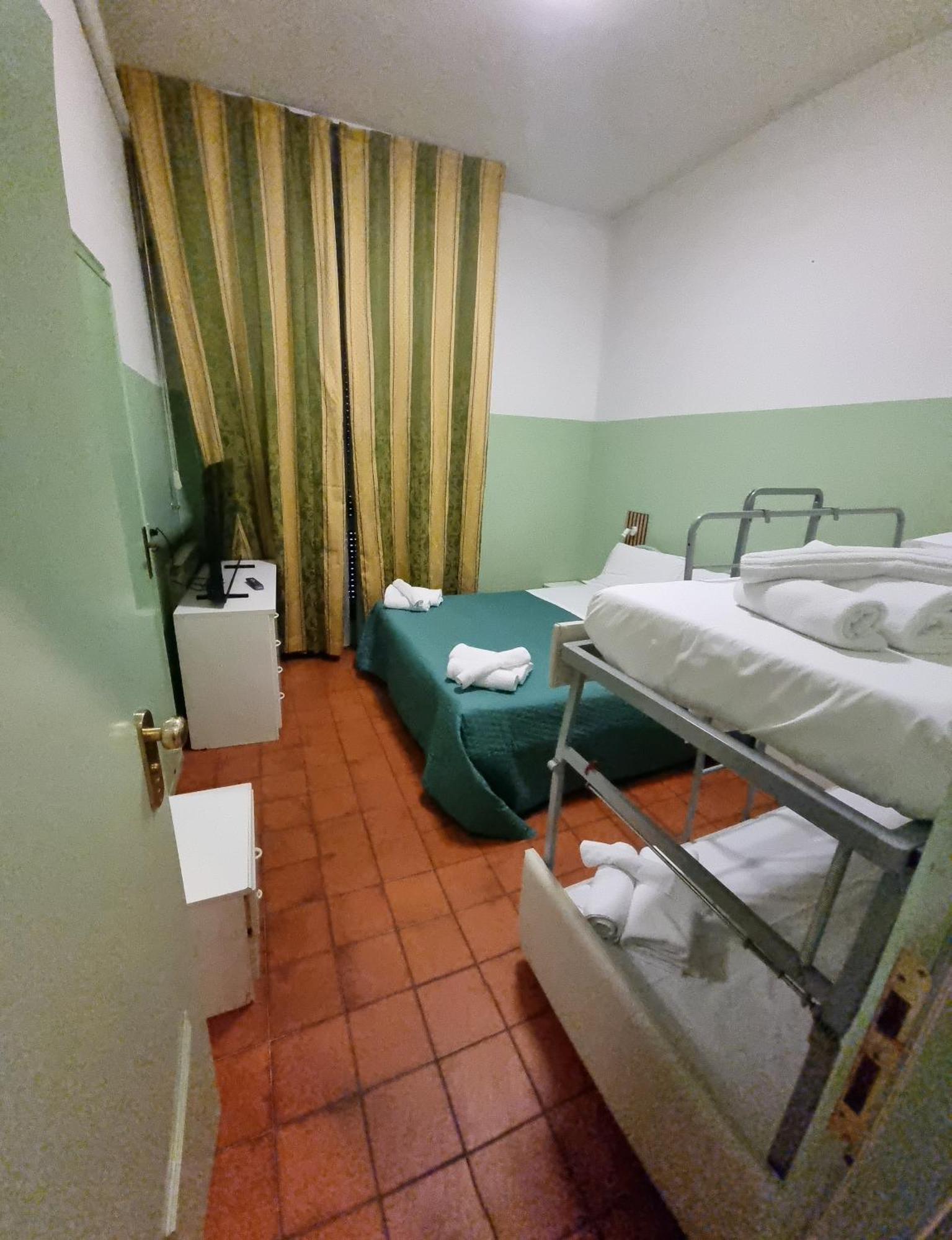 Hotel K2 Cervia 3 Stelle Sup Exterior foto