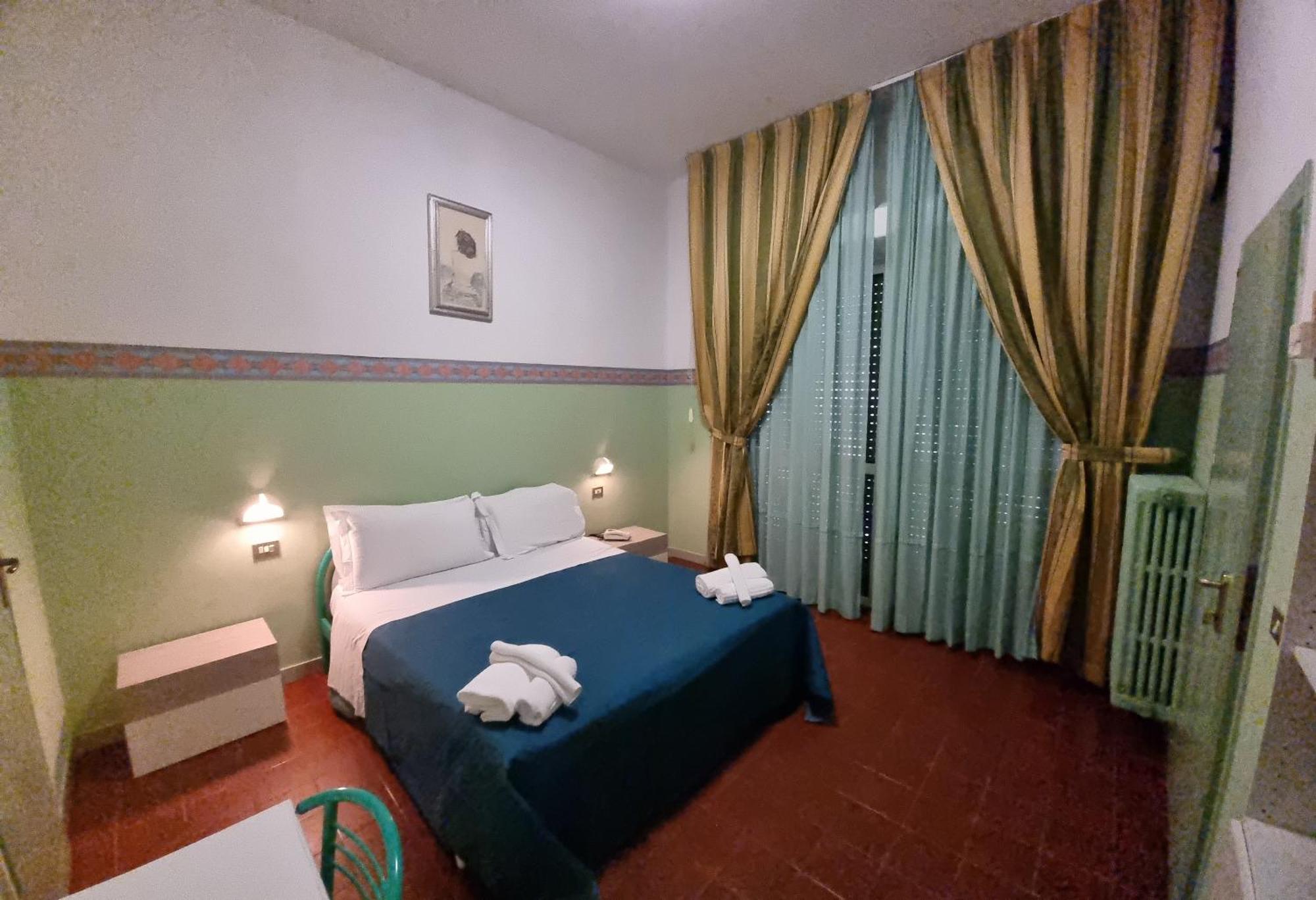 Hotel K2 Cervia 3 Stelle Sup Exterior foto
