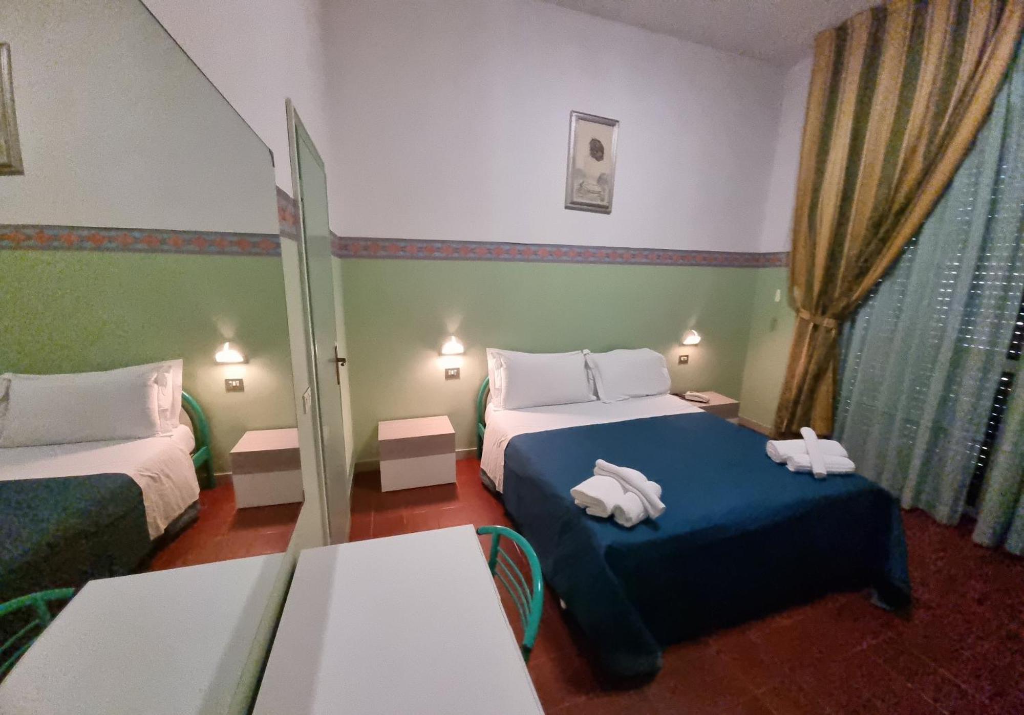 Hotel K2 Cervia 3 Stelle Sup Exterior foto
