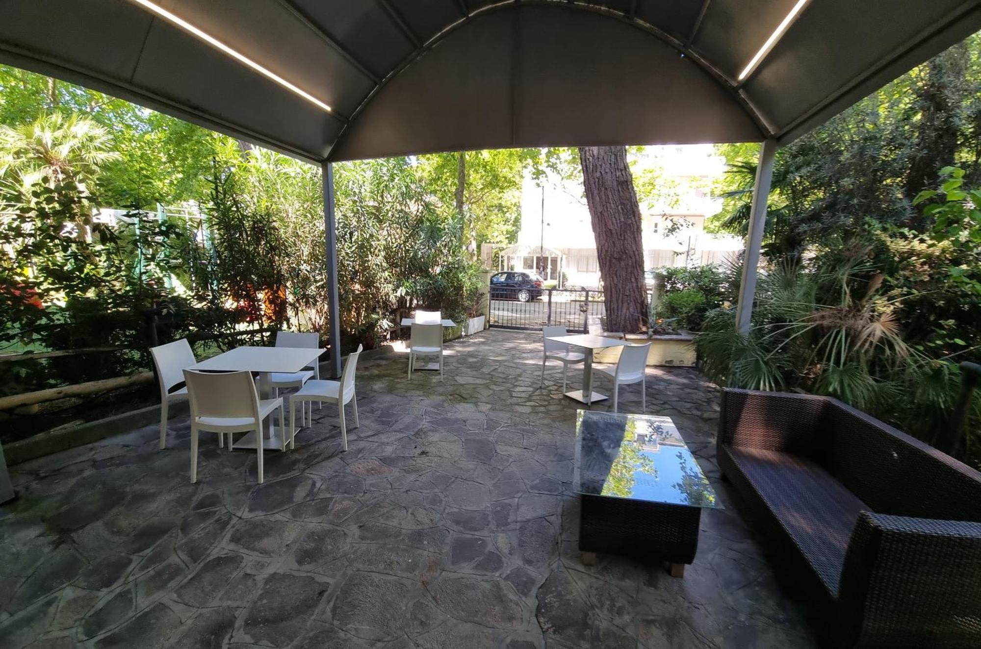 Hotel K2 Cervia 3 Stelle Sup Exterior foto