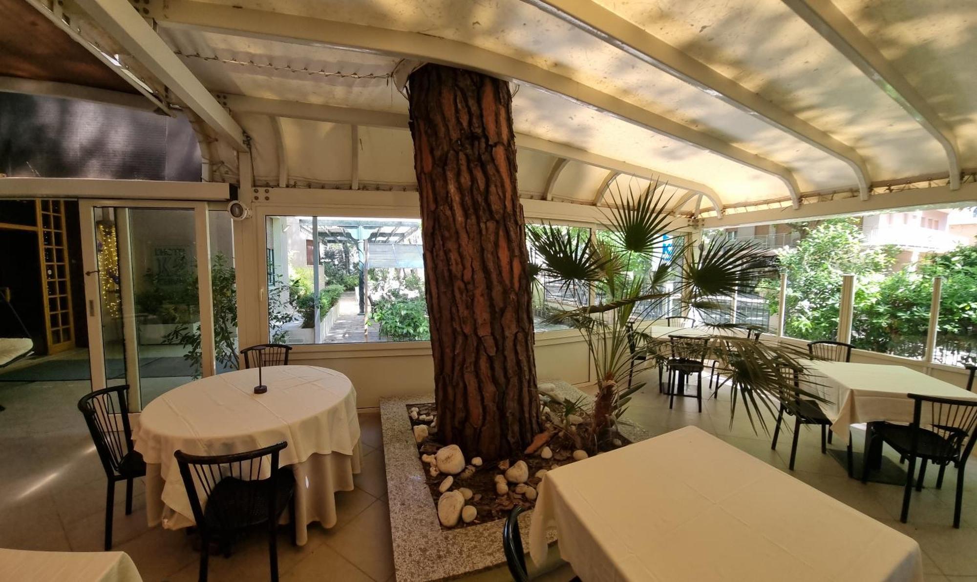 Hotel K2 Cervia 3 Stelle Sup Exterior foto